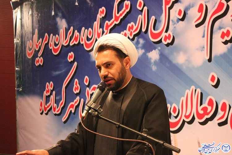 همایش تجلیل از فعالین قرآنی کرمانشاه