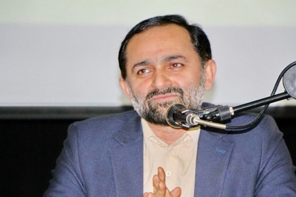 مؤمن حریم دارد/ انتقاد از ورود بی‌حد و مرز در فضای مجازی