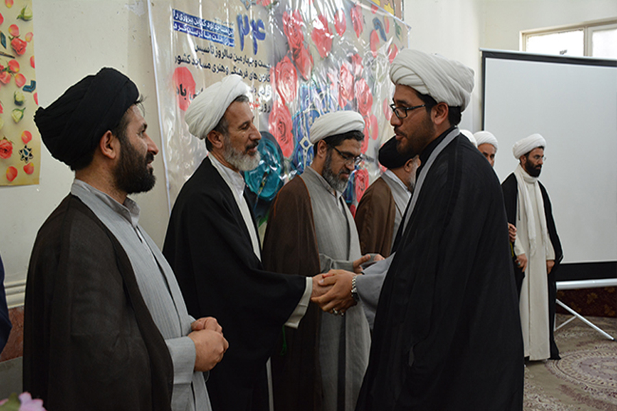 دیدار مدیران کانون‌های مساجد لرستان با آیت‌الله میرعمادی