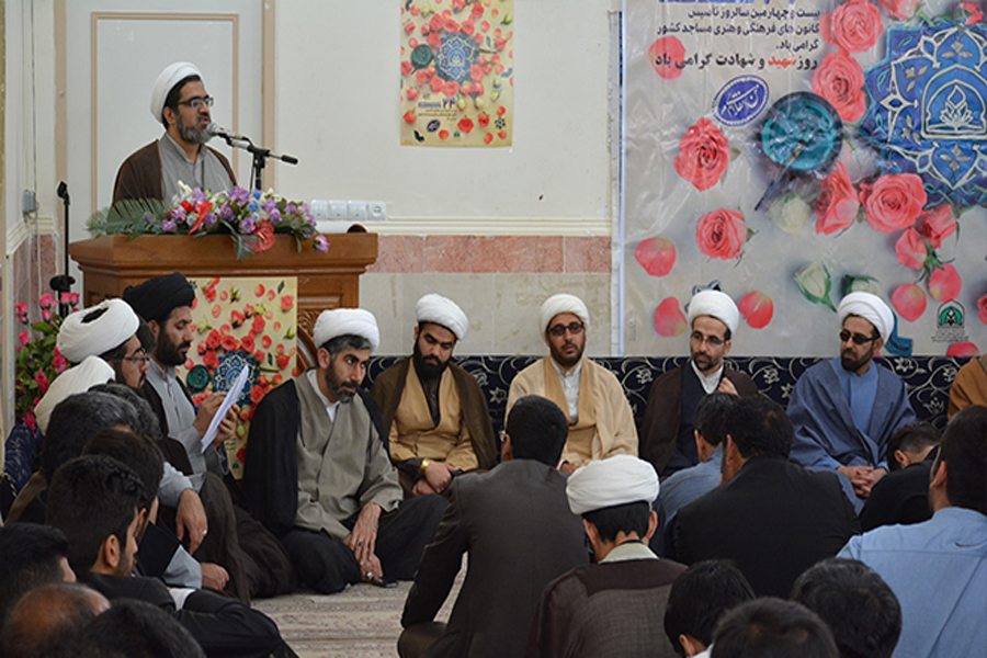 دیدار مدیران کانون‌های مساجد لرستان با آیت‌الله میرعمادی