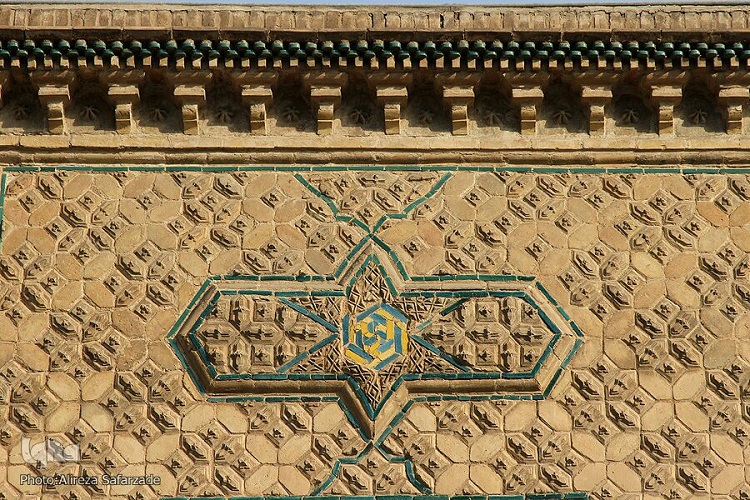 آماده ارسال ابو//////تلفیقی از معماری سنتی و اروپایی در خانه تاریخی ملک