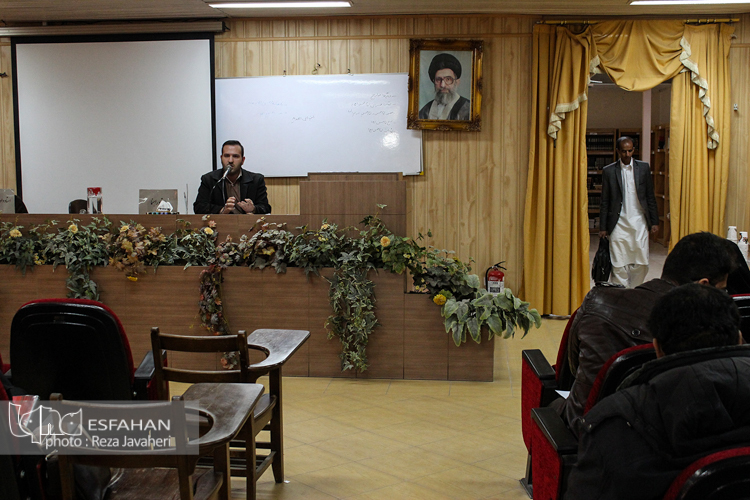 نشست هم اندیشی فعالان قرآنی دانشگاه اصفهان