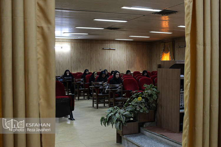 نشست هم اندیشی فعالان قرآنی دانشگاه اصفهان