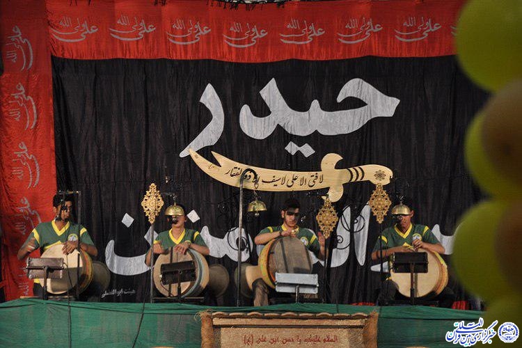 گلریزان مردم بیرجند در آستانه نو گلریزان مردم بیرجند در آستانه نو