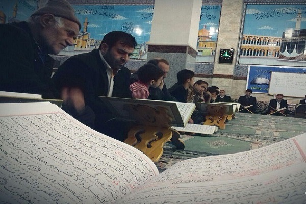 محفل قرآنی با حضور قاریان ممتاز برگزار شد