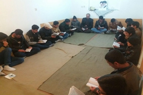 جلسه قرائت قرآن در دارالقرآن ولی‌عصر(عج) دستنا برپا شد