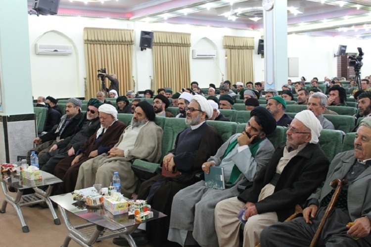 برگزاری همایش«سادات روحانی» در کردستان + عکس