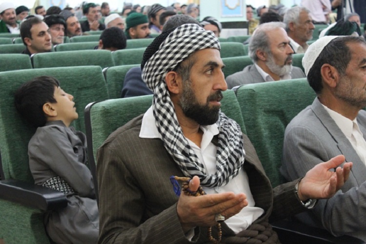 برگزاری همایش«سادات روحانی» در کردستان + عکس