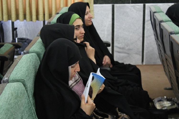 برگزاری همایش«سادات روحانی» در کردستان + عکس