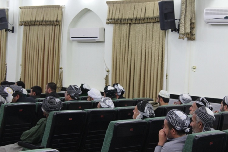 برگزاری همایش«سادات روحانی» در کردستان + عکس