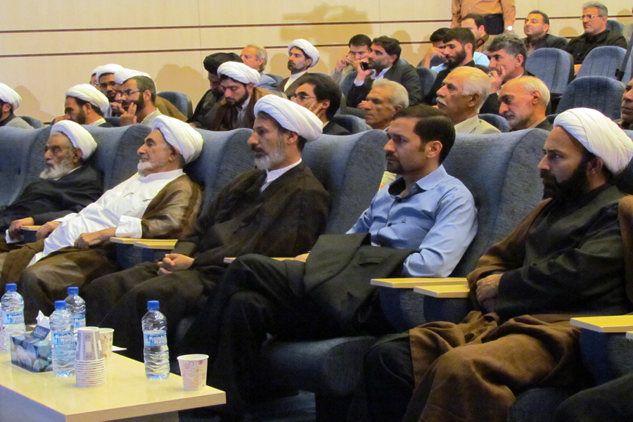 همایش «نقش فرهنگ و هنر در اقتصاد مقاومتی» در لرستان برگزار شد