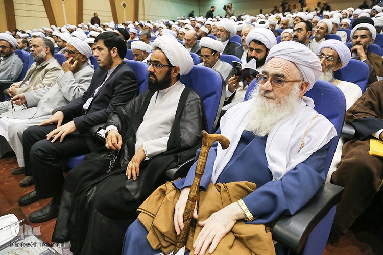 شریفی// همایش طلیعه رهایی با حضور علمای شیعه و اهل سنت برگزار شد