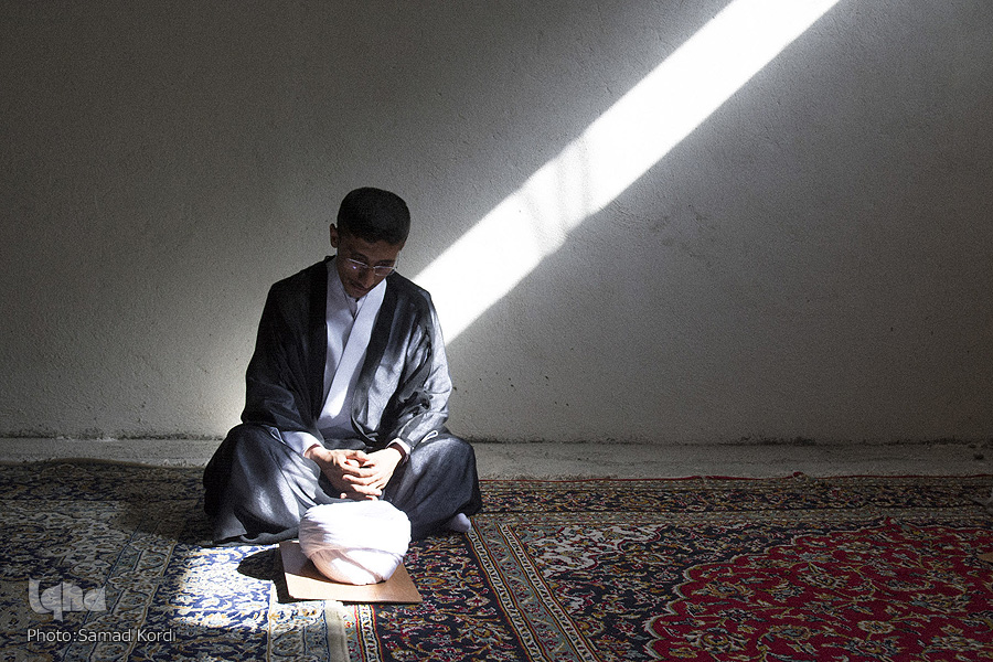 مراسم عمامه گذاری طلاب  مدرسه علمیه امام جواد (ع) محمدشهر