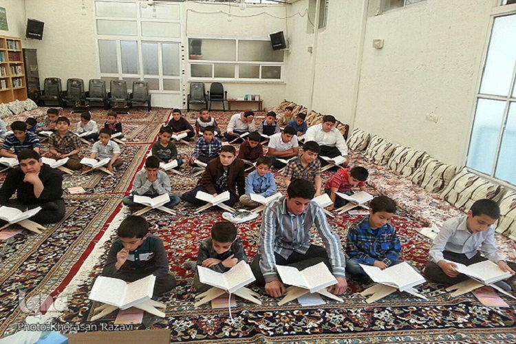 معرفی جلسات رسول شرف الدین که 32 سال قرآنی است/آموزش به سبکی نوین، در قالب شعر و داستان معرفی جلسات رسول شرف الدین که 32 سال قرآنی است/آموزش به سبکی نوین، در قالب شعر و داستان