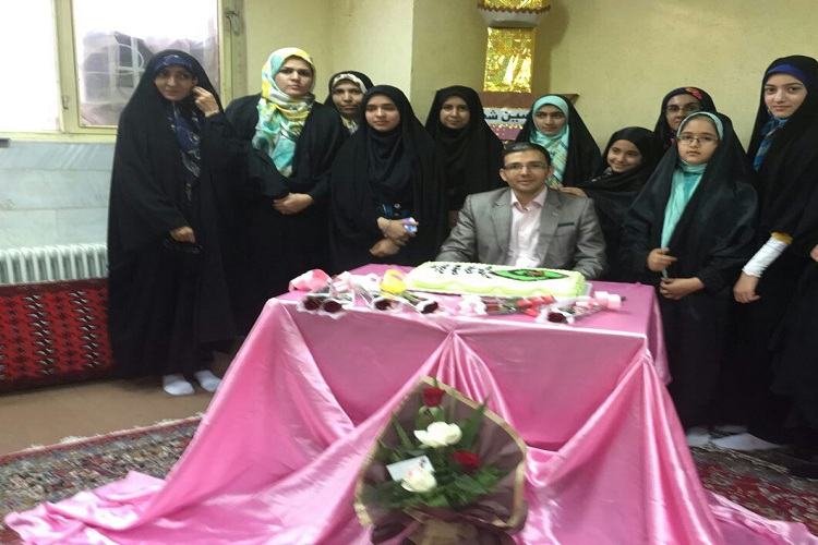 آئین گرامیداشت معلم قرآن در خمین برگزار شد