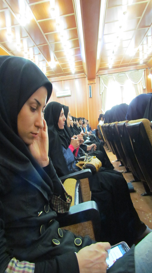 نشست طلاب و نخبگان تحت پوشش کمیته امداد لرستان برگزار شد.