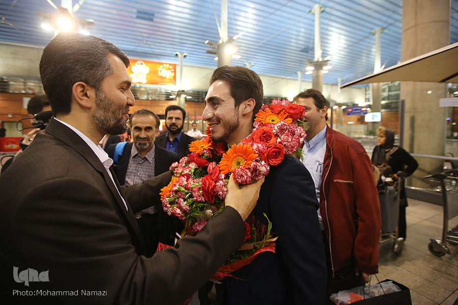 بازگشت «سیدمصطفی حسینی» به کشور/ تلاش برای رساندن توانایی قاری ایرانی به گوش جهانیان + عکس بازگشت «سیدمصطفی حسینی» به کشور/ تلاش برای رساندن توانایی قاری ایرانی به گوش جهانیان + عکس
