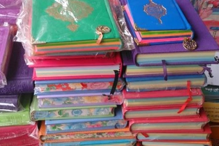 قرآن‌های رنگی؛ زینت‌بخش غرفه سوریه در نمایشگاه کتاب