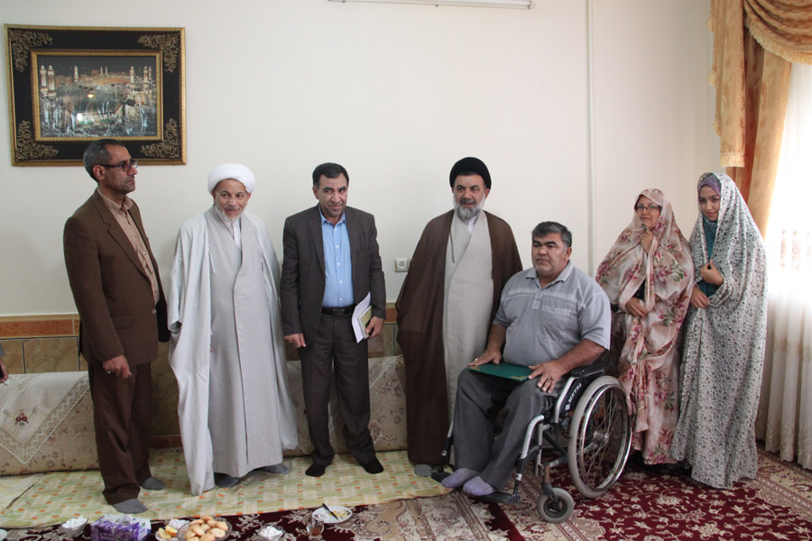 دیدار آیت‌الله میرعمادی با شهید زنده لرستانی