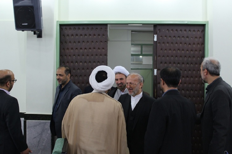 همایش «تجلیل از آثار و پایان نامه های تقریب» از لنز دوربین