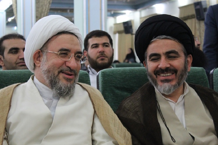 همایش «تجلیل از آثار و پایان نامه های تقریب» از لنز دوربین