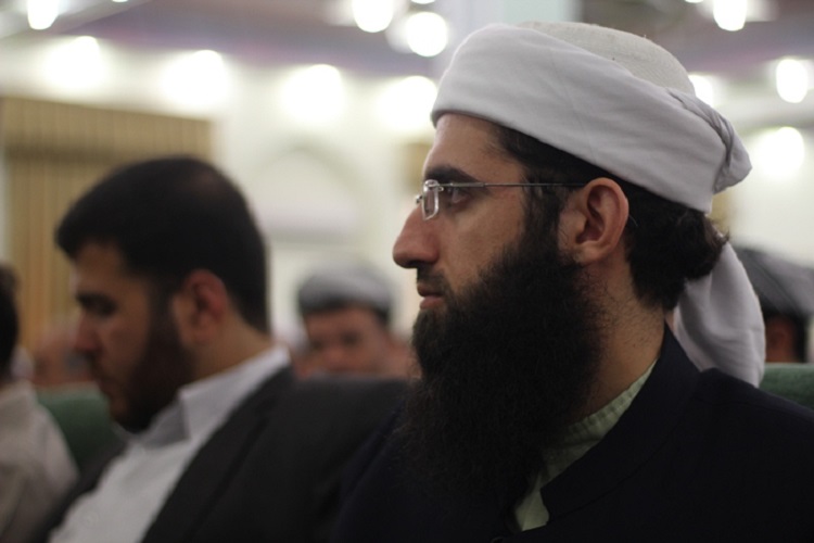 همایش «تجلیل از آثار و پایان نامه های تقریب» از لنز دوربین