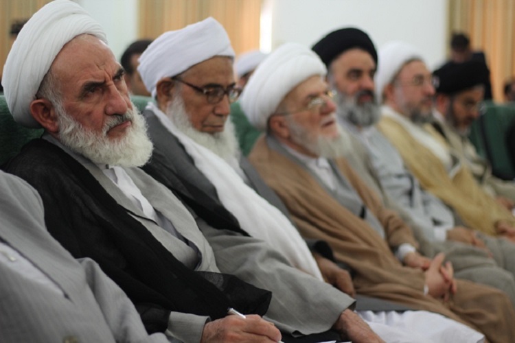 همایش «تجلیل از آثار و پایان نامه های تقریب» از لنز دوربین