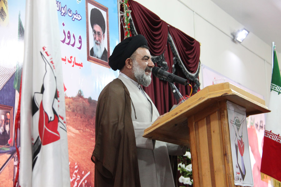 دیدار آیت‌الله میرعمادی با شهید زنده لرستانی