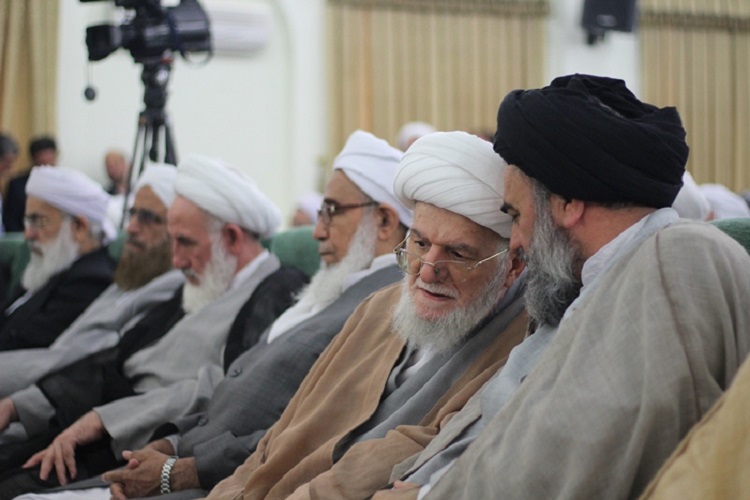 همایش «تجلیل از آثار و پایان نامه های تقریب» از لنز دوربین