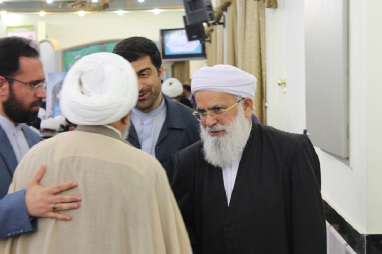 همایش «تجلیل از آثار و پایان نامه های تقریب» از لنز دوربین