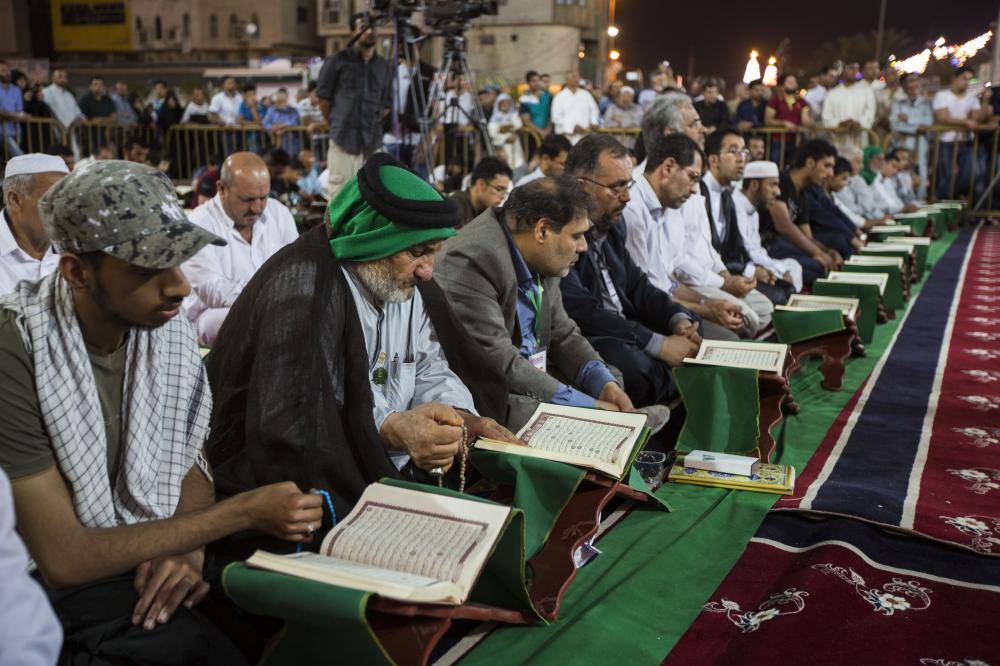 محفل انس با قرآن در جوار حرم حضرت عباس(ع)
