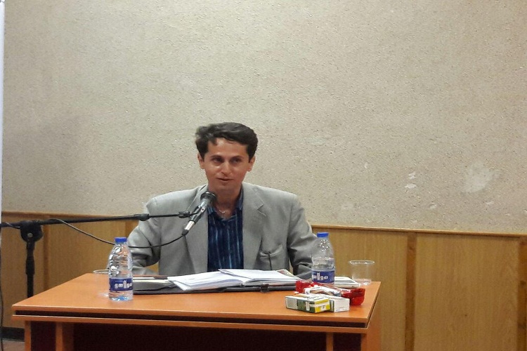 همایش «شعر آزاد»؛گرامیداشت فردوسی در ساوه برگزار شد همایش «شعر آزاد»؛گرامیداشت فردوسی در ساوه برگزار شد