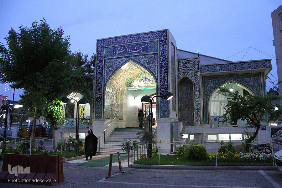 از اختصاص کمترین فضا تا بیمارستانی که بخش‌هایش نمازخانه ندارد!
