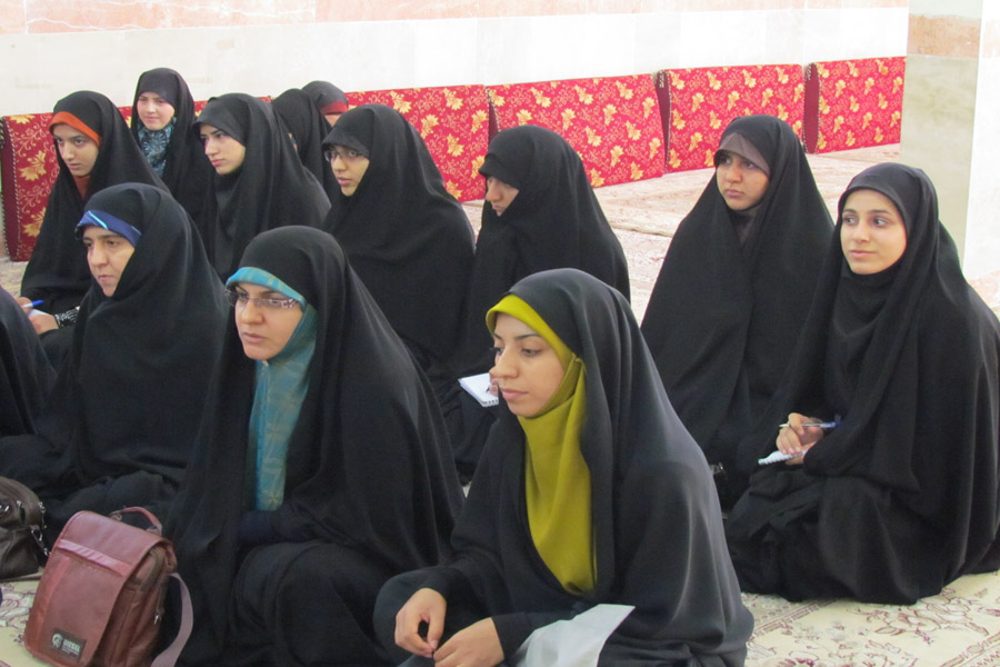 نشست اعضای مجمع مشورتی جوانان دفتر نماینده ولی‌فقیه در استان لرستان برگزار شد.