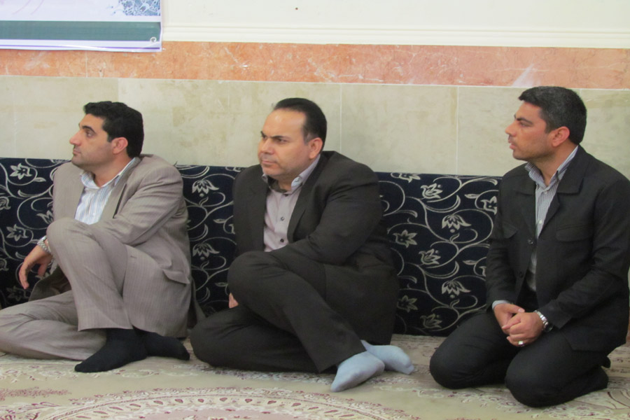 نشست اعضای مجمع مشورتی جوانان دفتر نماینده ولی‌فقیه در استان لرستان برگزار شد.
