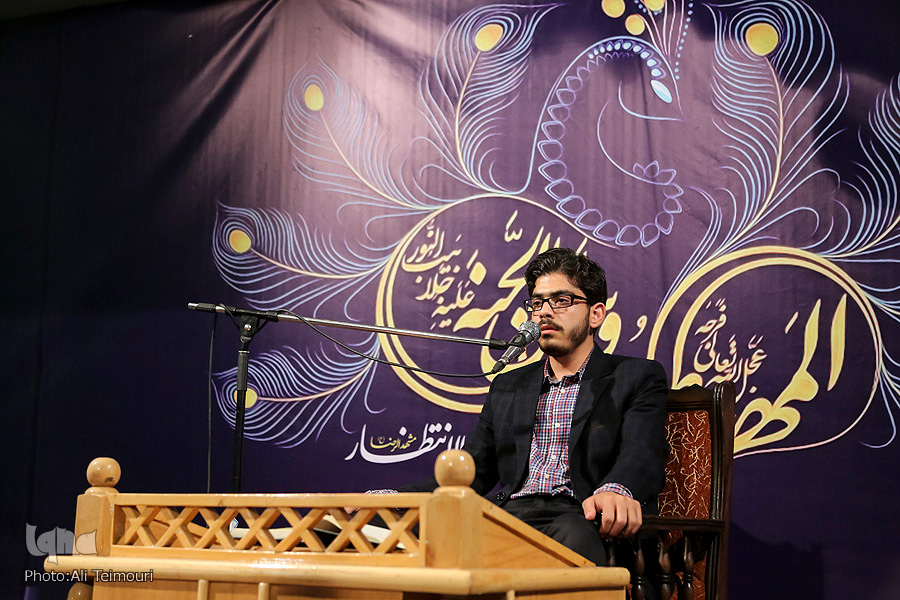 یادبود حاجیحسنی و عباسی در محفل قرآنی خیمةالانتظار یادبود حاجیحسنی و عباسی در محفل قرآنی خیمةالانتظار