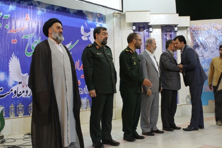 یادواره برادران شهید نمکی و جلوههای ایثار و مقاومت + عکس یادواره برادران شهید نمکی و جلوههای ایثار و مقاومت + عکس