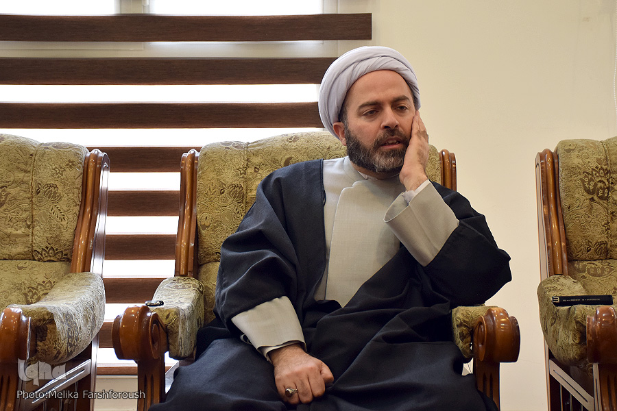خودنمایی مجتمع قرآنی مسجد الرحمن در چند قدمی کلیسای سرکیس مقدس/ احترام متقابل دین و مذهب