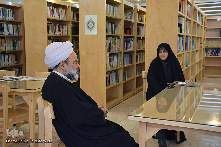 خودنمایی مجتمع قرآنی مسجد الرحمن در چند قدمی کلیسای سرکیس مقدس/ احترام متقابل دین و مذهب