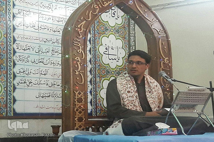 محفل انس با قرآن یادبود شهدای مدافع حرم در مشهد برگزار شد + عکس