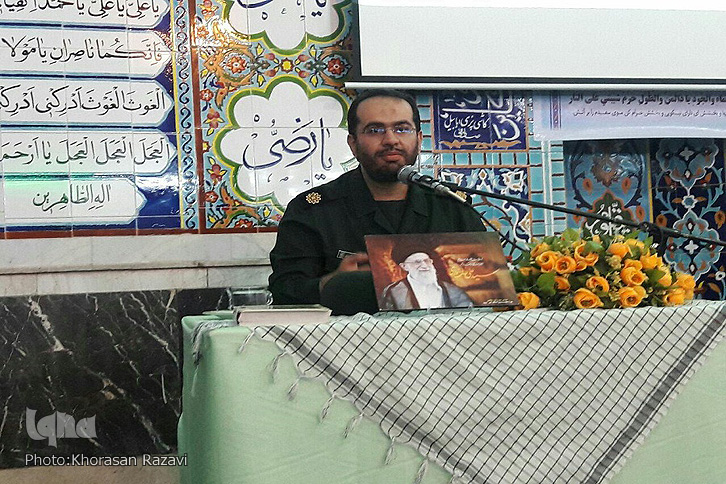 محفل انس با قرآن یادبود شهدای مدافع حرم در مشهد برگزار شد + عکس
