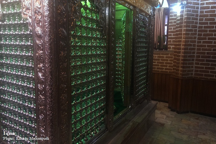 آستان مقدس امامزاده سیدجمال‌بن موسی‌بن جعفر(ع) غبارروبی شد/عکس