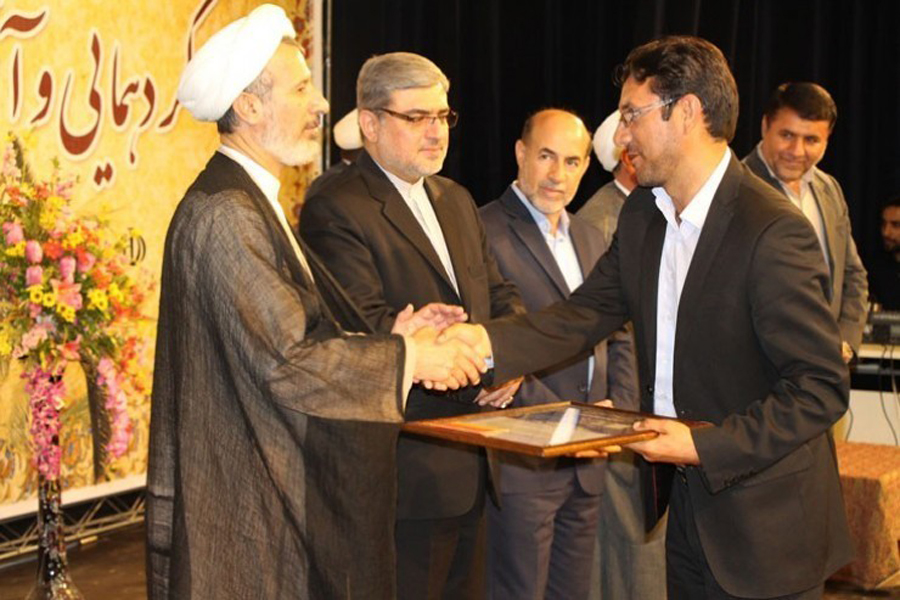 گردهمایی و آیین تجلیل از فعالان قرآنی لرستان برگزار شد