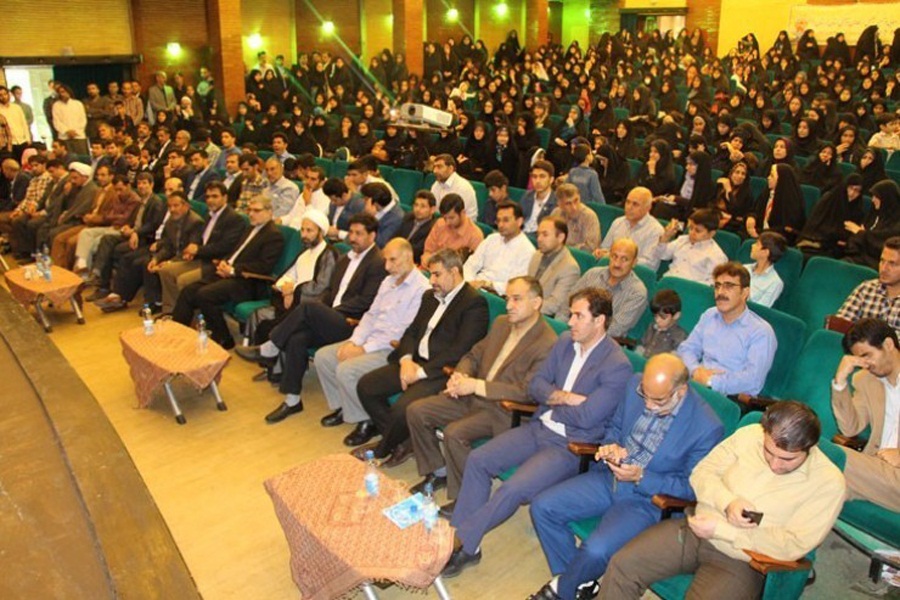 گردهمایی و آیین تجلیل از فعالان قرآنی لرستان برگزار شد