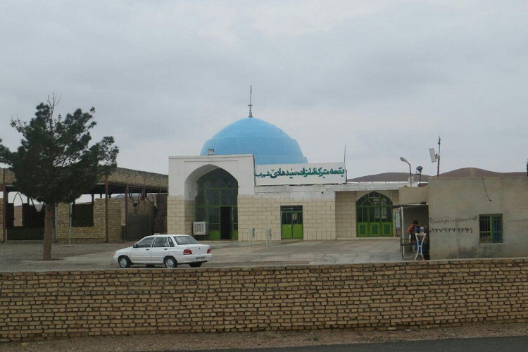 امامزاده سیدهادی(ع)؛ نگینی در دل کویر
