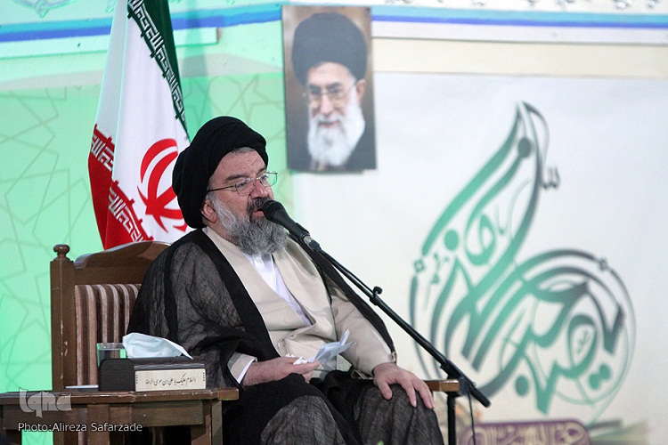 برگزاری مراسم بزرگداشت سالروز ارتحال امام خمینی(ره) در حرم رضوی