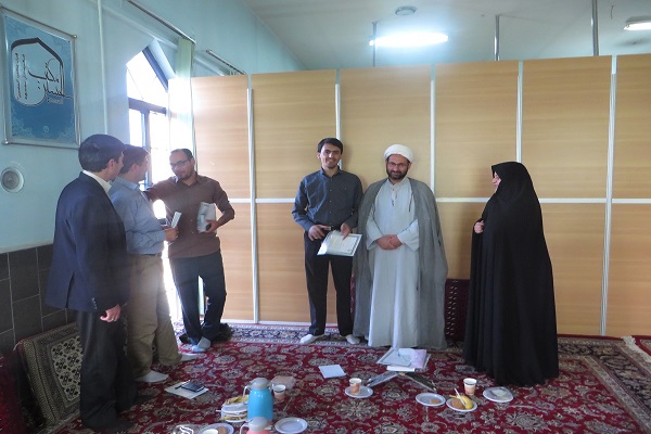 جلسه هم‌اندیشی برپایی«محافل قرآنی» در ماه رمضان برگزار شد
