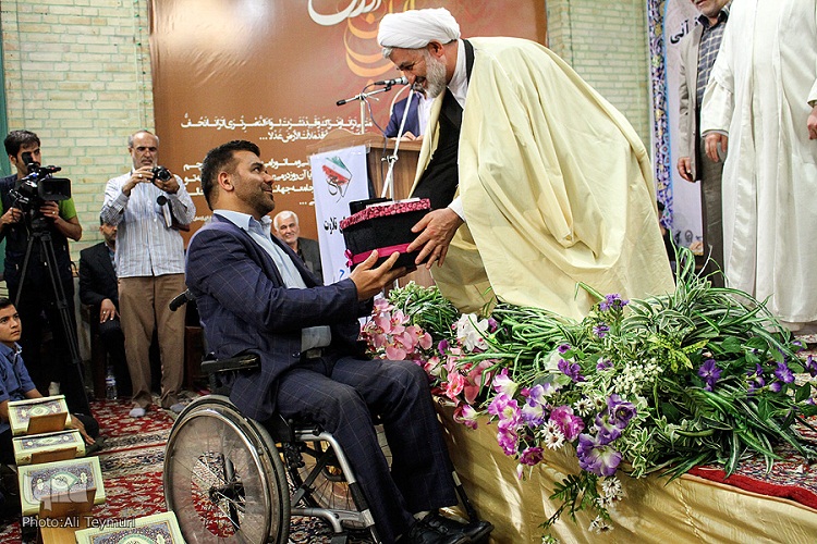 تجلیل از اساتید و جلسه داران و پیشکسوت فعال خراسان رضوی درمجتمع مهدیه مشهد