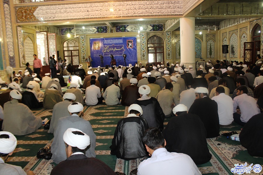مبلغان باید مروج وحدت در جامعه باشند