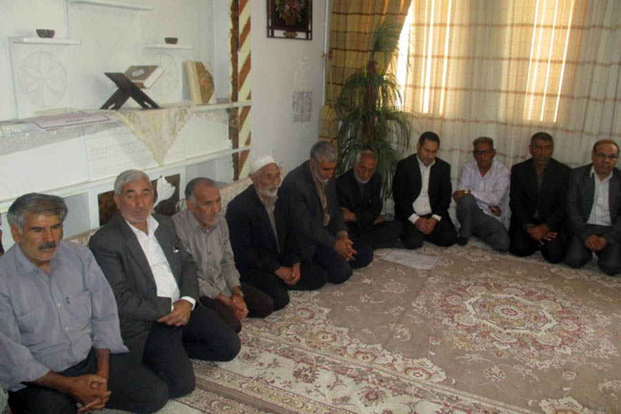 دیدار مسئولان سپاه لرستان با خانواده شهید مدافع حرم
